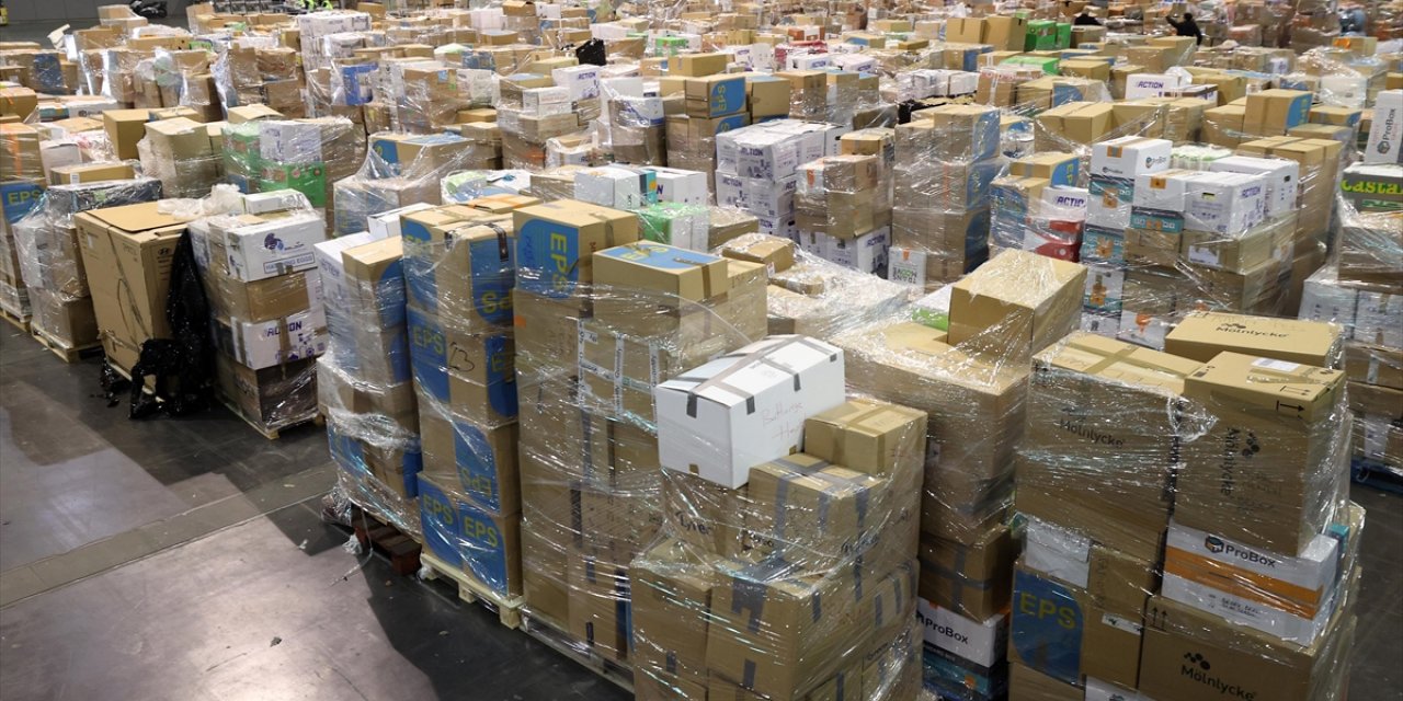 Türkmenistan, Yardım Göndermeyi Sürdürüyor