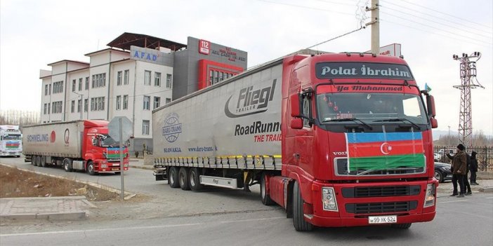 Nahçıvan'dan Türkiye'deki Deprem Bölgesine 38 Tır Yardım