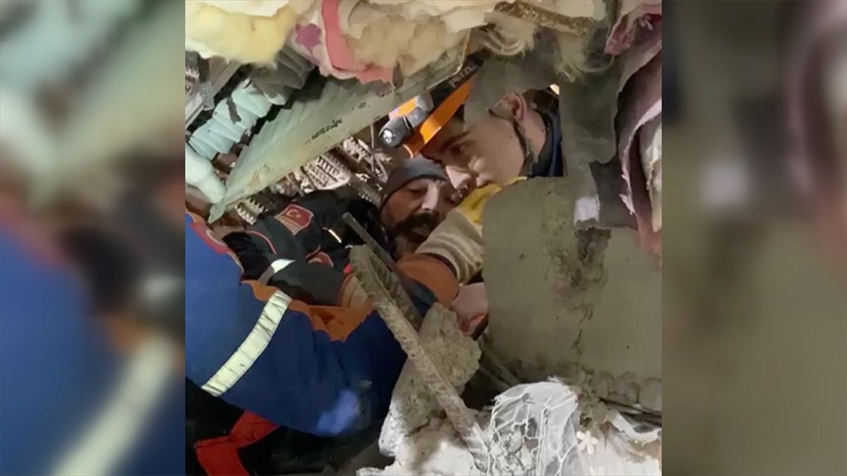 Kahramanmaraş'ta 16 Yaşındaki Çocuk Depremden 119 Saat Sonra Kurtarıldı