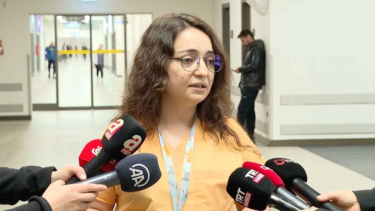 Deprem Bölgelerinden İstanbul'a Getirilen Yaralıların Tedavileri Sürüyor