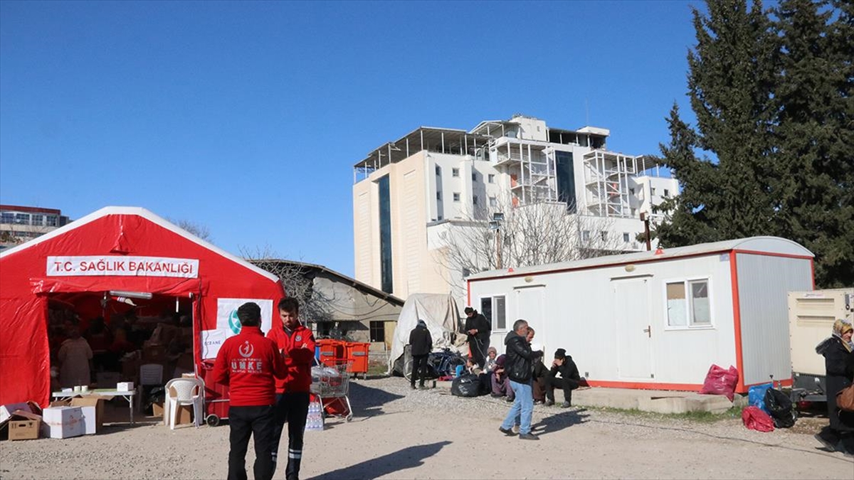 Adıyaman'da Kurulan Sahra Hastanesinde Dört Depremzede Kadın Doğum Yaptı