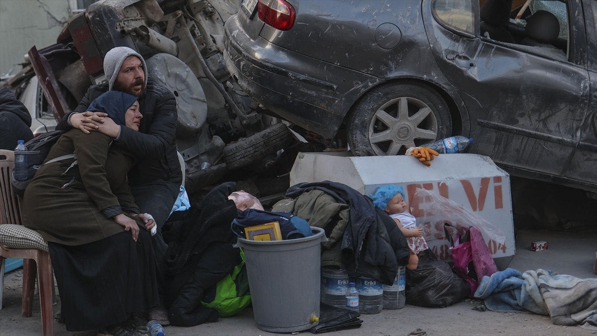 Tunus’ta Türkiye Ve Suriye’deki Depremzedeler İçin Sms’li Kampanya