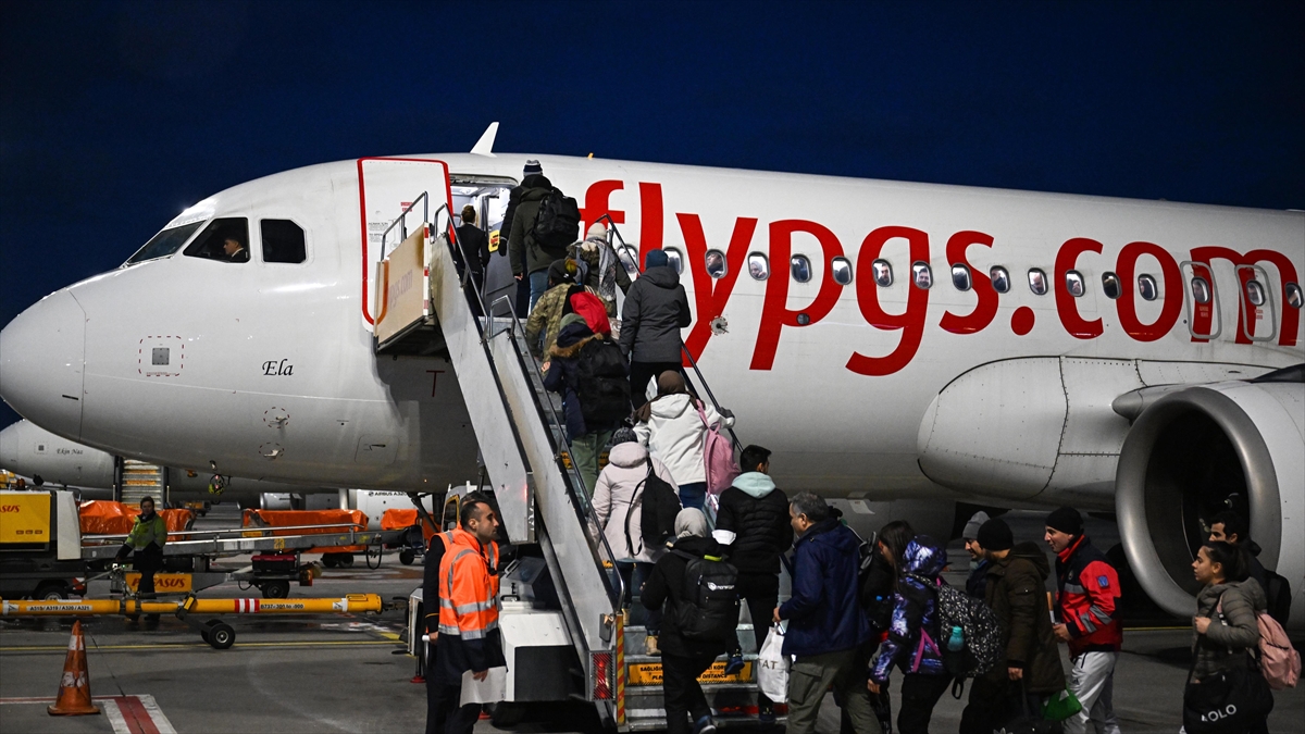 Sabiha Gökçen Havalimanı'ndan Deprem Bölgesine 12 Bin 888 Kişi Taşındı