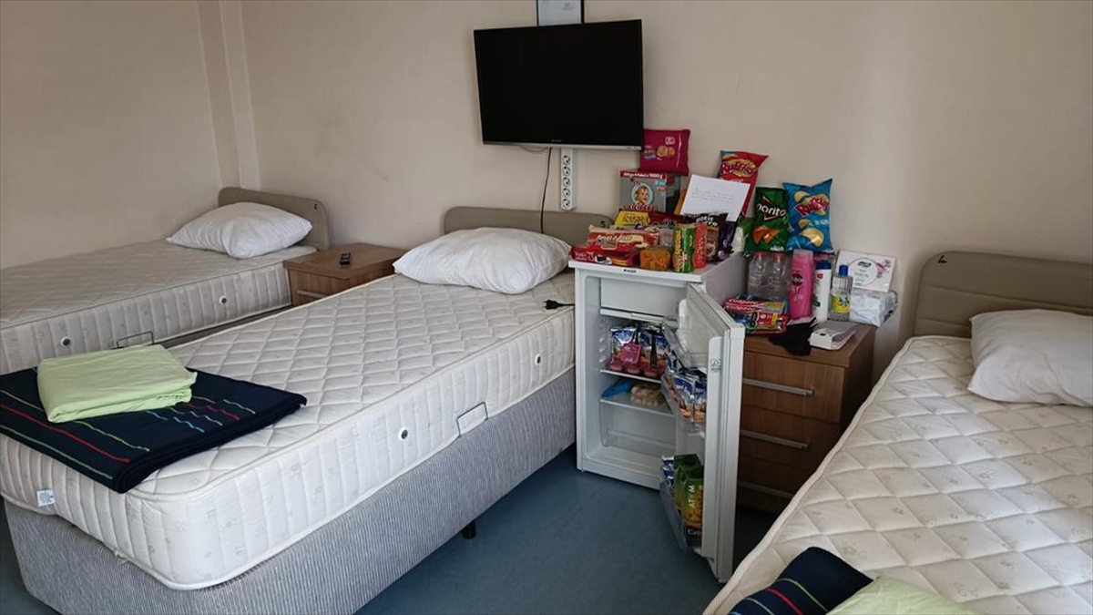 Eskişehir'de Kursiyer Polislerden Depremzedelere Gıda Ve İhtiyaç Malzemesi Desteği