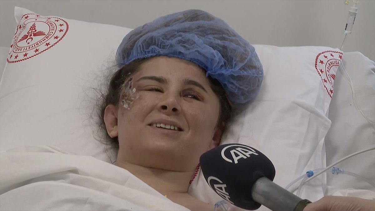 54 Saatlik Karanlıktan Kurtarılan Gizem Özkan: Enkaz Altında İlk 1 Saat Çok Zor