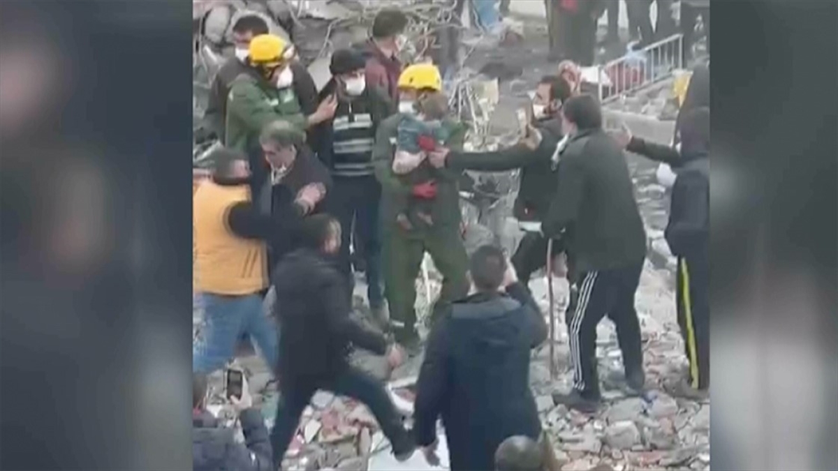 Kahramanmaraş'ta 3 Yaşındaki Çocuk Depremden 158 Saat Sonra Kurtarıldı