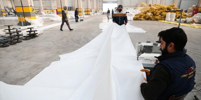 Çadır Üreticileri Deprem Bölgesi İçin Yoğun Mesai Yapıyor