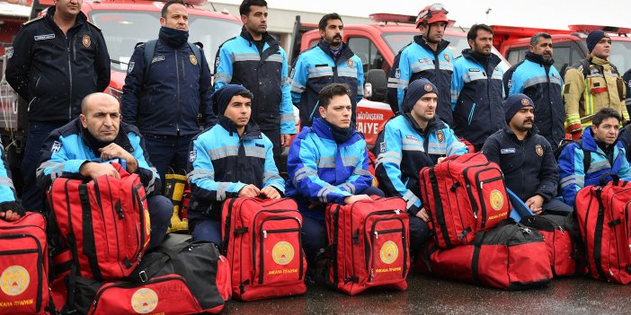 ANKARA BÜYÜKŞEHİR’DEN DEPREM SEFERBERLİĞİ: DESTEKLER EVDEN ALINIYOR