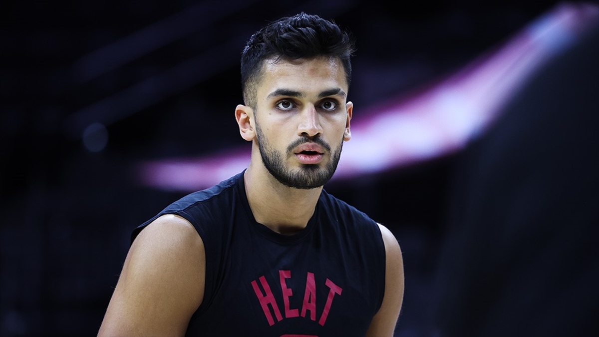 Nba'de Oynayan Ömer Faruk Yurtseven'den Depremzedeler İçin Destek Kampanyası