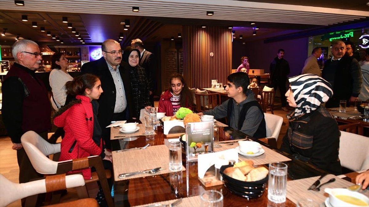 Trabzon'a Gelen 2 Bin 500 Depremzede Konaklayacakları Yerlere Yerleştirildi