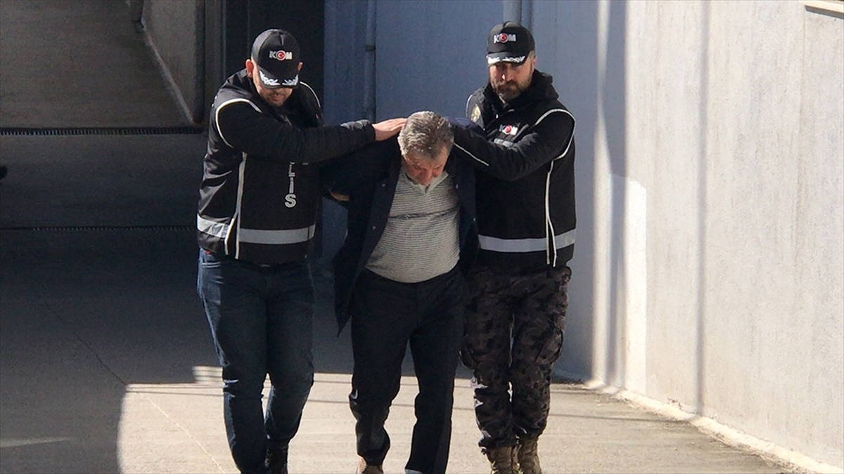 Adana'da Yıkılan Bazı Binaları İnşa Eden Firmanın Sahibi Hasan Alpargün Tutuklandı