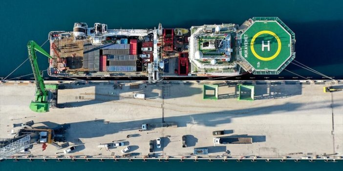 Türkiye'nin Su Altı İnşaat Gemisi "mukavemet" Depremzedeler İçin Görevde