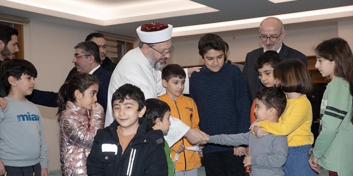 Diyanet İşleri Başkanı Erbaş, Depremzedelerle Bir Araya Geldi