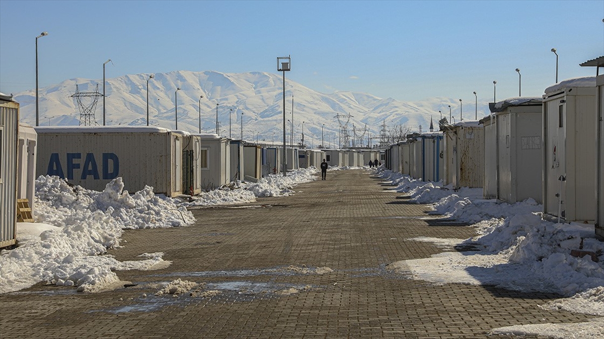 Depremden Etkilenen Malatya'da Konteyner Kent Kuruyorlar