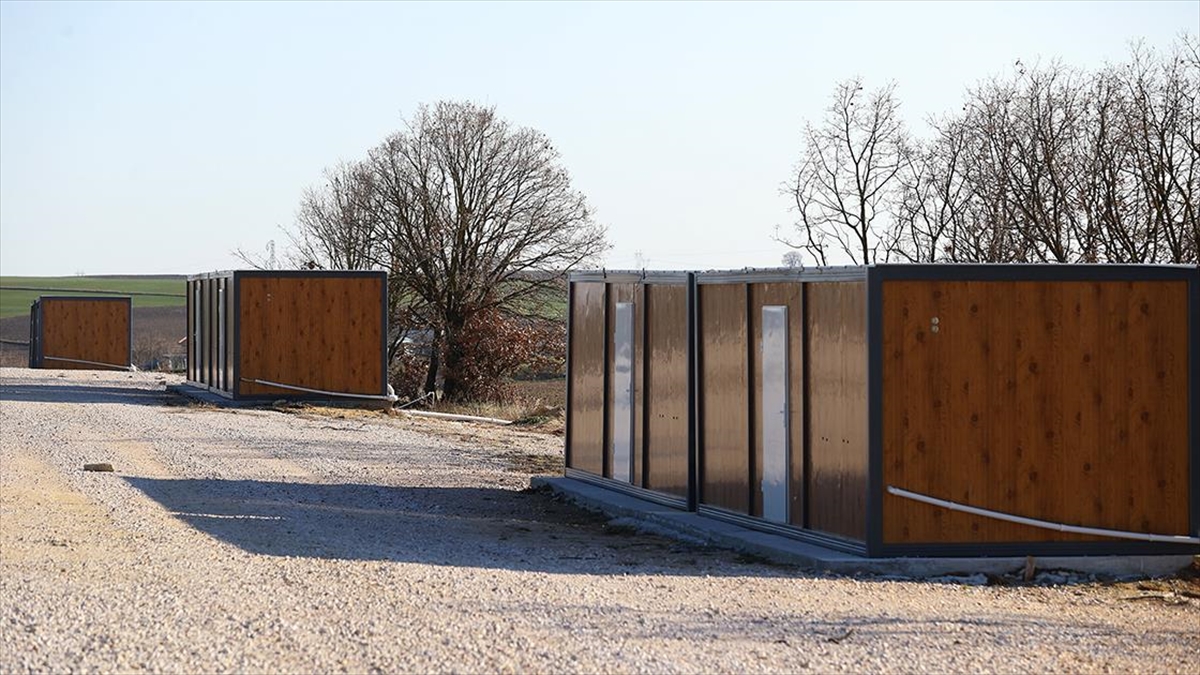 "Asrın Felaketi"nin Yaşandığı Deprem Bölgesine Konteyner Bağışı Sürüyor