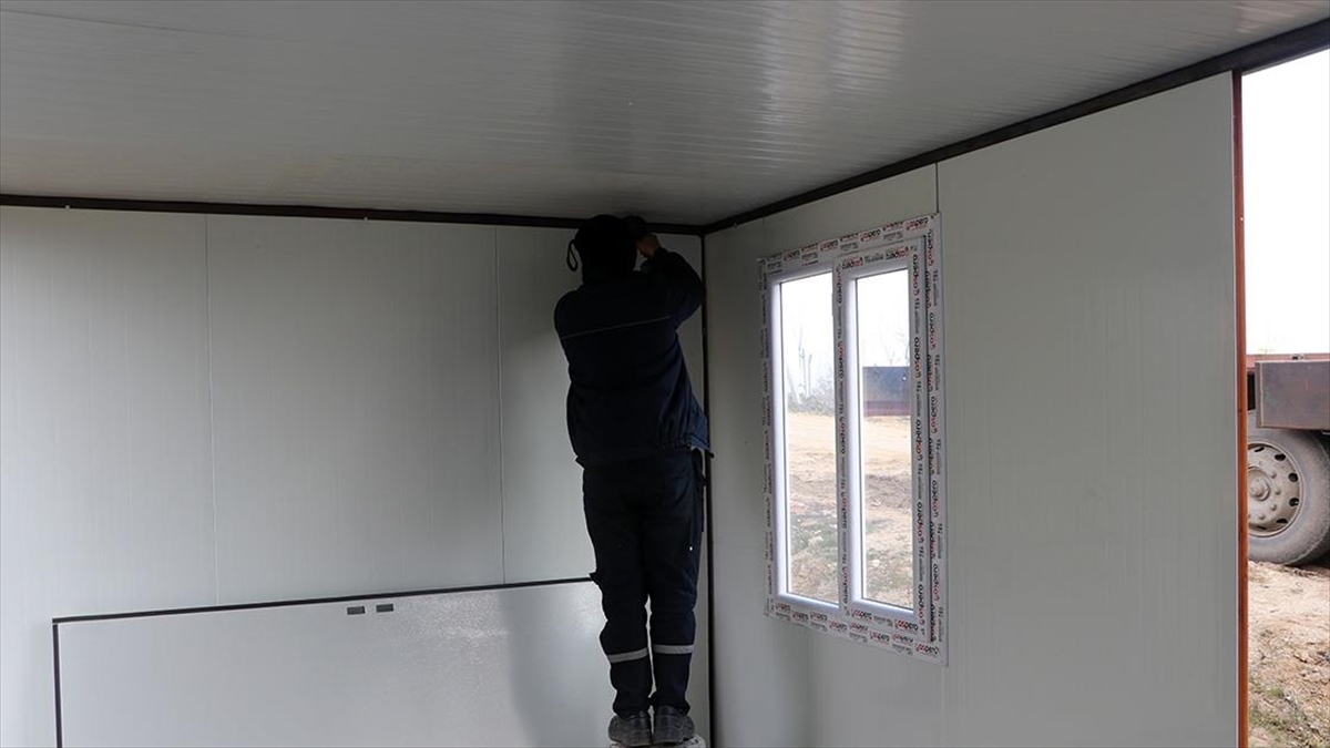 Edirne'de Konteyner Ev Üreticileri Deprem Bölgeleri İçin Mesai Yapıyor