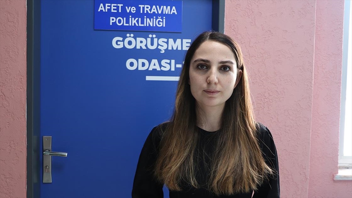 Depremzede Çocuklara Psikolojik Destek İçin "afet Ve Travma Polikliniği" Kuruldu