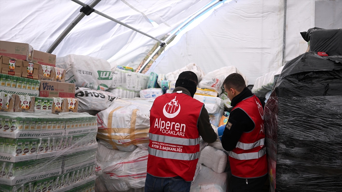 Alperenler Deprem Bölgesinde Arama Kurtarma Ve Yardım Çalışmalarına Katılıyor