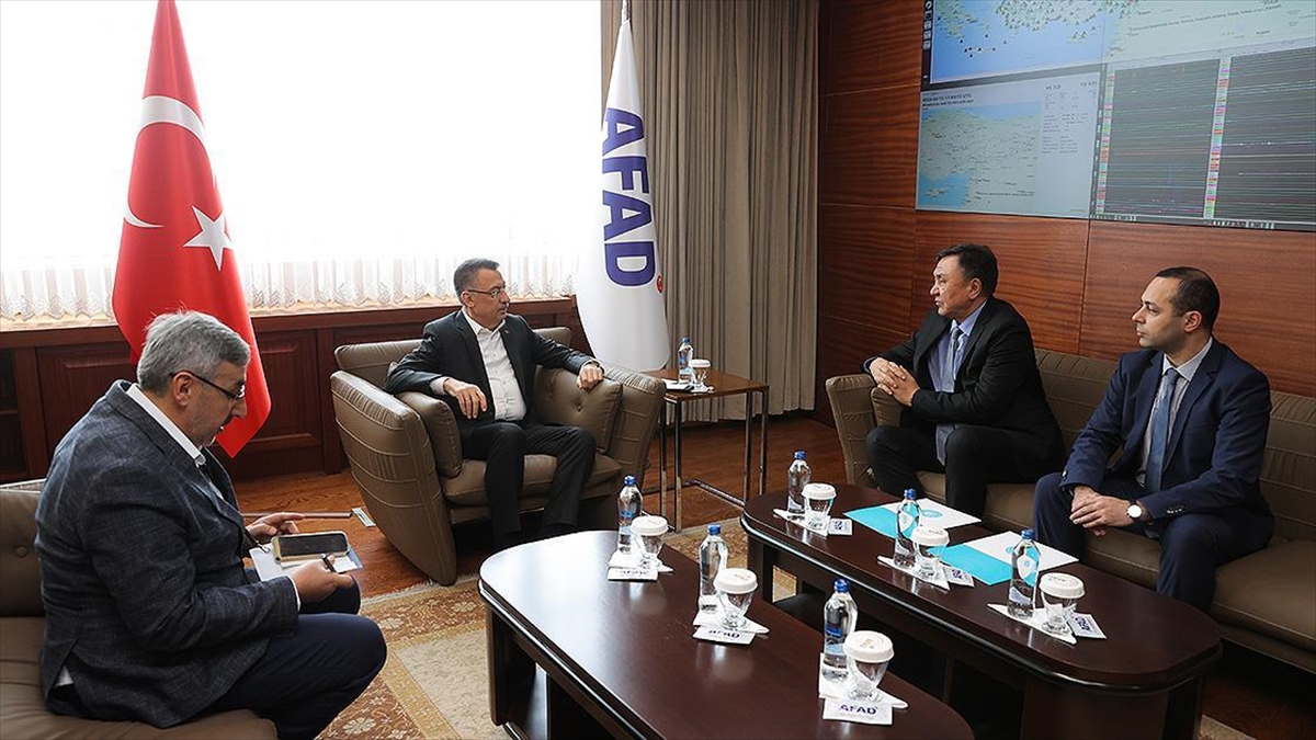 Türk Dünyası Depremzedeler İçin Seferber Oldu