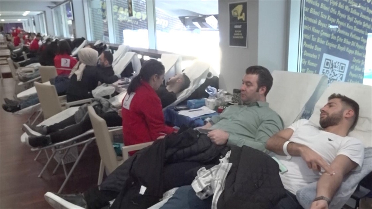 Fenerbahçe'nin Kan Bağışı Çağrısına Yoğun Katılım Oldu