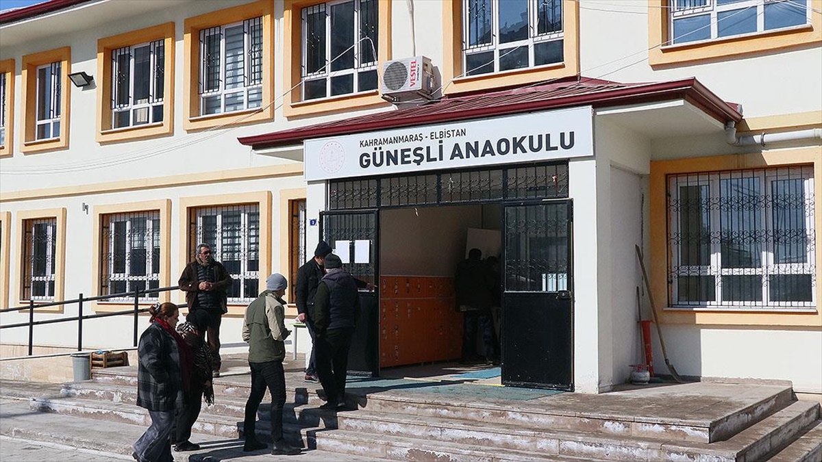 Elbistan'da Kaymakamlık Ve Belediye Hizmetleri Yeniden Başladı