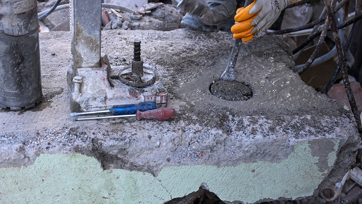 Adalet Bakanlığı Depremde Yıkılan Binalardan Delil Toplanmasına İlişkin Kılavuz Hazırladı