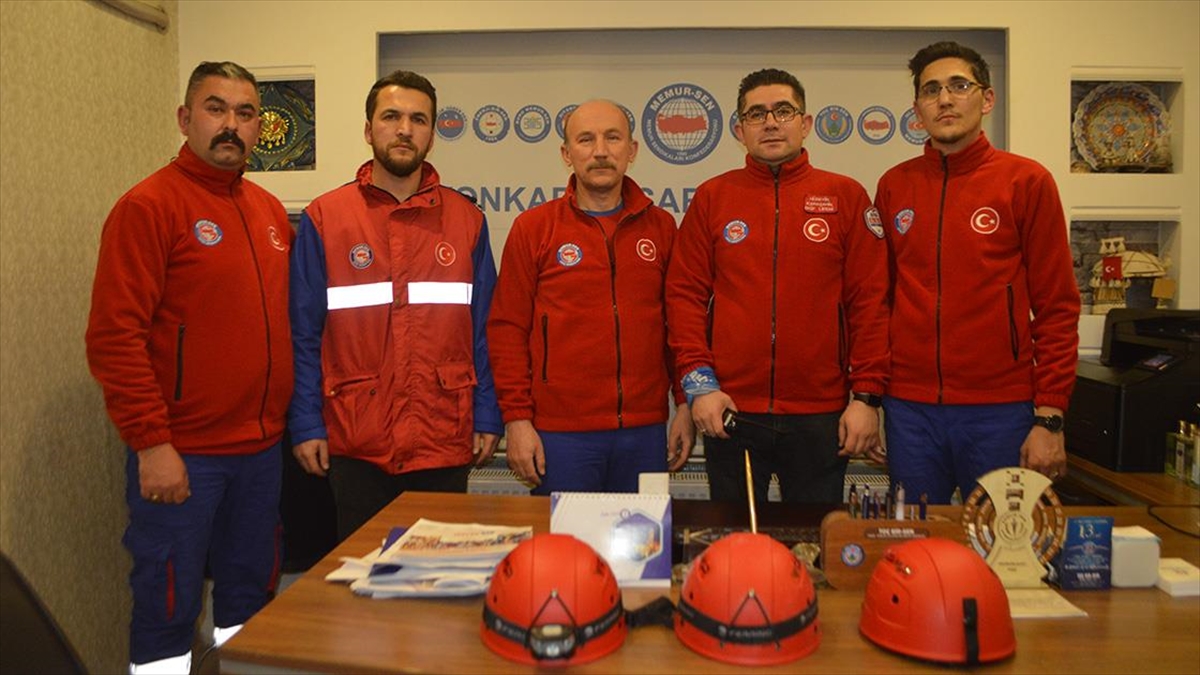 Memur-sen Ekibi Depremin 56. Saatindeki Kurtarma Hikayesini Anlattı