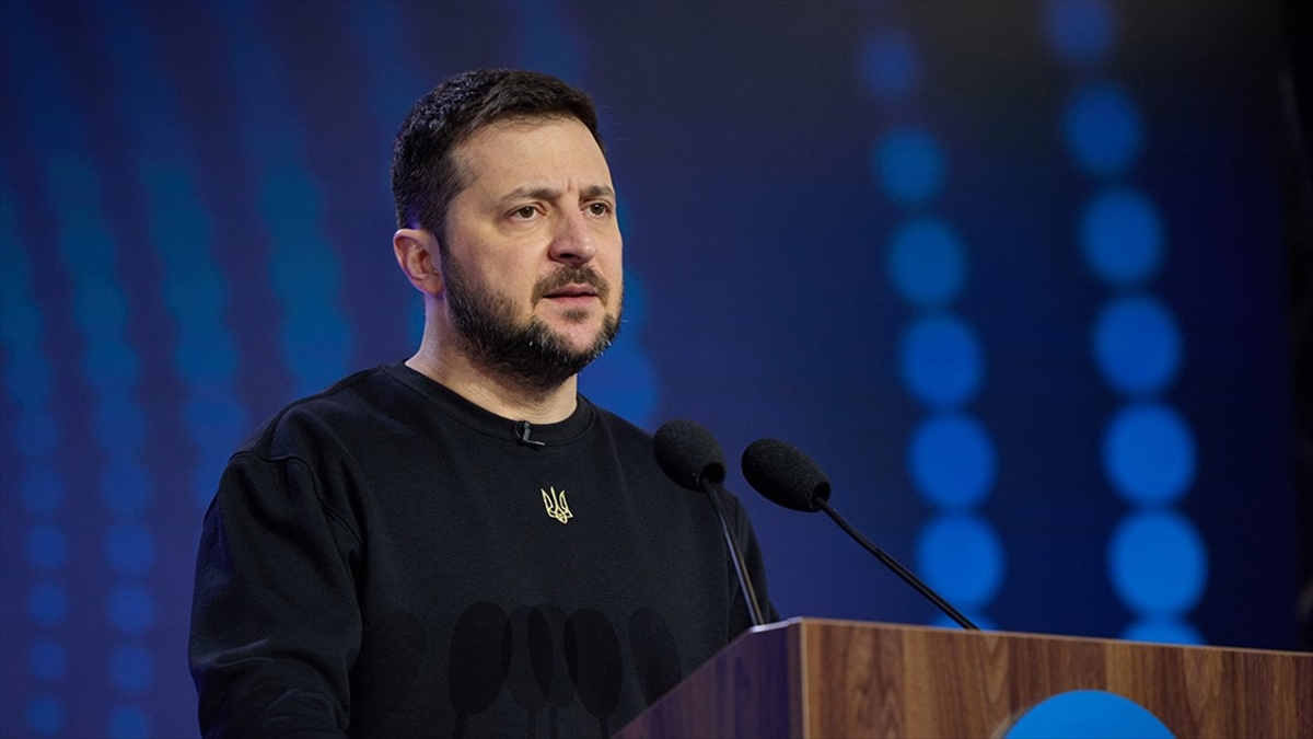 Zelenskiy Rusya'nın 36 Füze Saldırısı Düzenlediğini Bildirdi