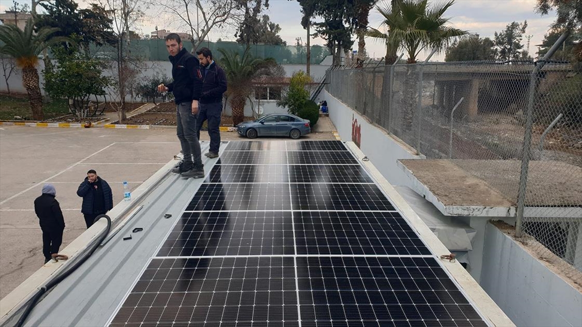 Güçlerini Birleştirip Deprem Bölgesine Enerji Taşıdılar