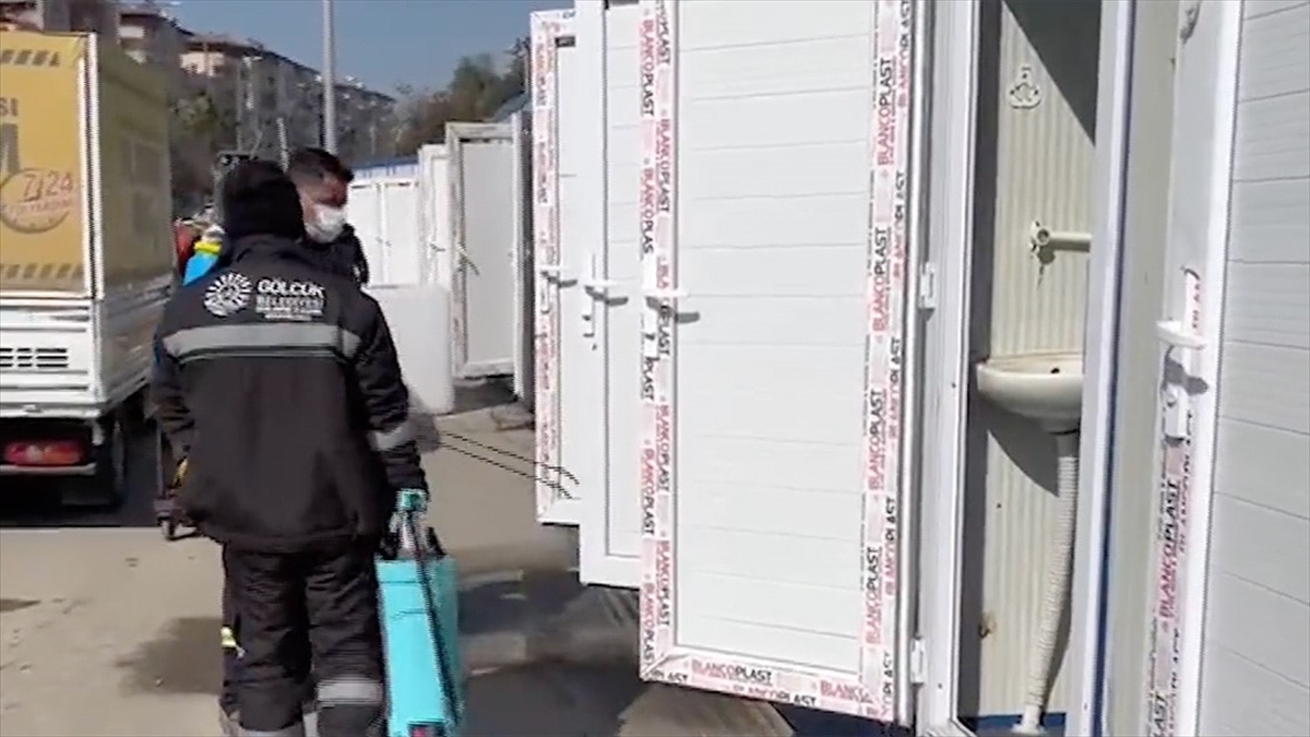 Bakan Koca, Afet Bölgesinde Bulaşıcı Hastalık Olasılığına Karşı Sürdürülen Çalışmaları Paylaştı