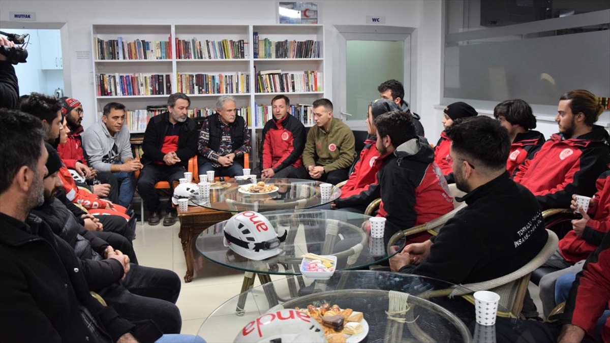 Bilecikli Arama Kurtarma Gönüllüleri Afet Bölgesindeki İzlenimlerini Aktardı