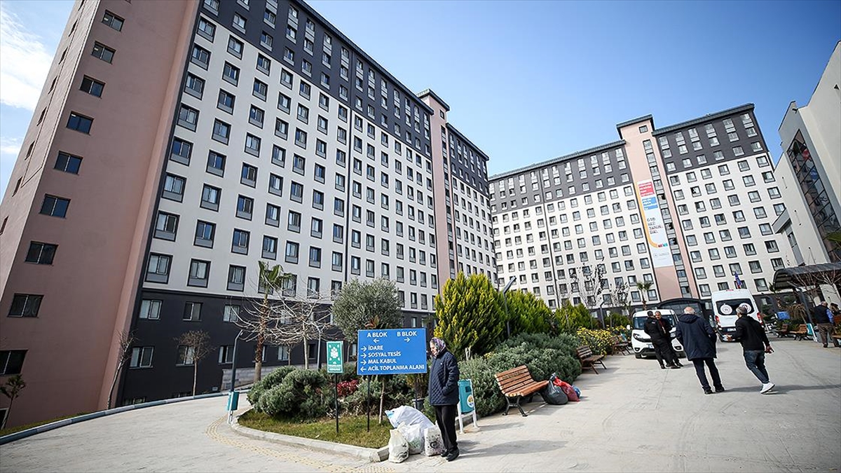 Adana'daki 4 Bin Kişilik Yükseköğrenim Yurtları Depremzedelerin Geçici Yuvası Oldu