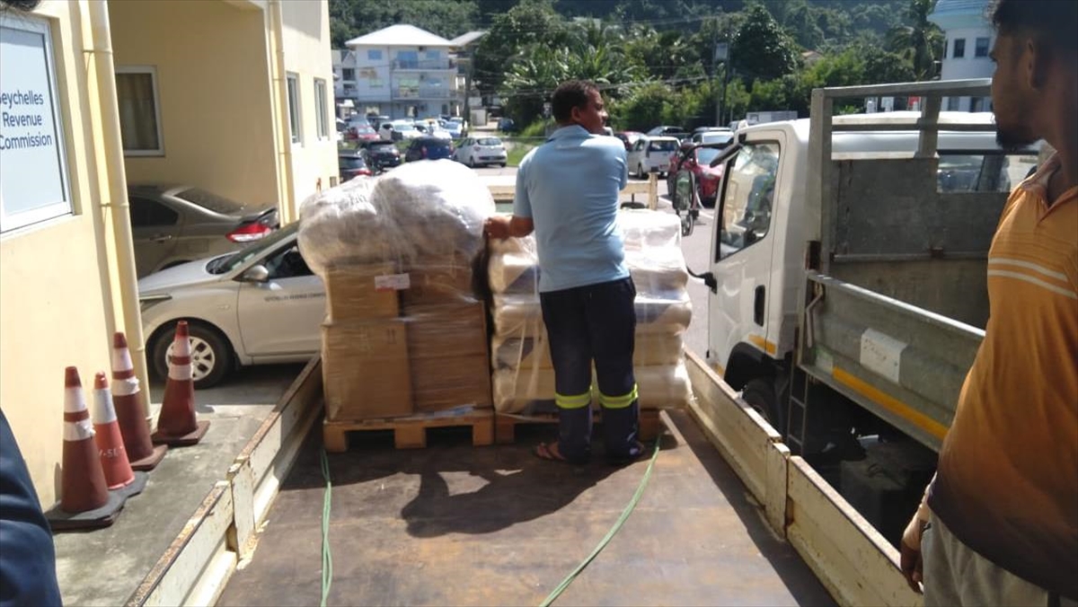 99 Bin Nüfuslu Seyşeller'den Türkiye'deki Depremzedelere Yardım