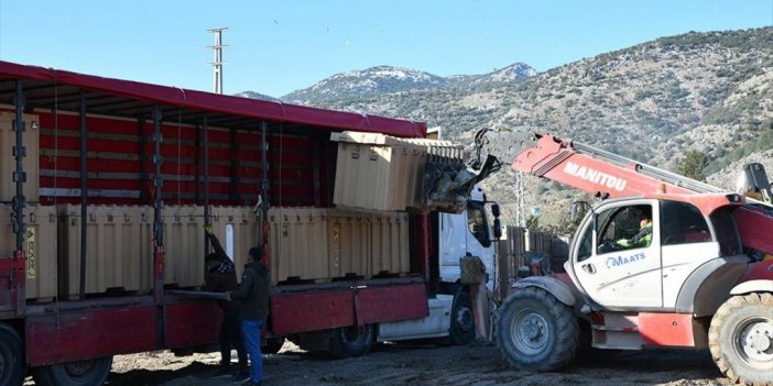 Bae'nin Deprem Bölgesine Yardımları Sürüyor