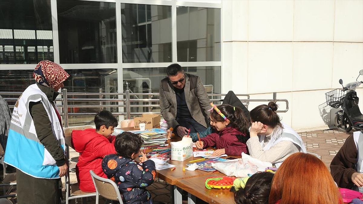 Depremden Sağlam Çıkan "bilim Yuvası" Afetzedelerin Hizmetinde