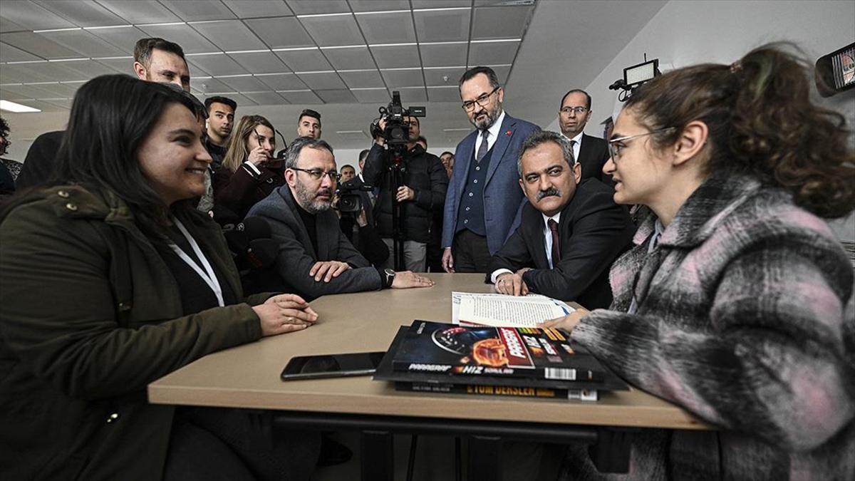 Deprem Bölgesindeki 35 Bin 24 Öğrenci, Diğer İllere Naklini Aldırdı