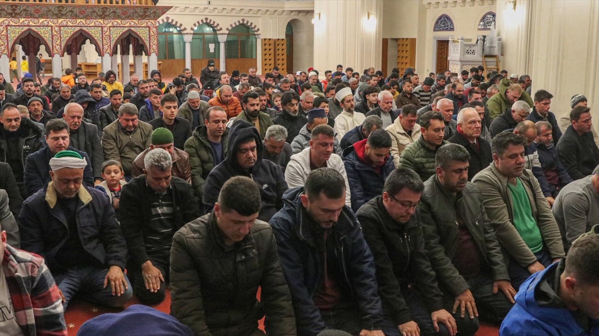 KKTC'de Miraç Kandili'nde Depremzedeler İçin Dua Edildi