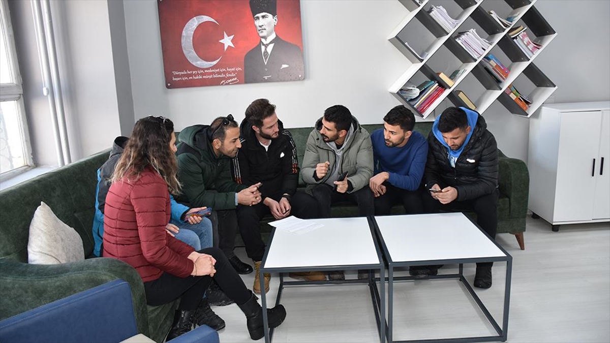 Deprem Bölgesinde Çalışmalara Katılan Öğretmenler Yaşadıklarını Hafızalarından Silemiyor