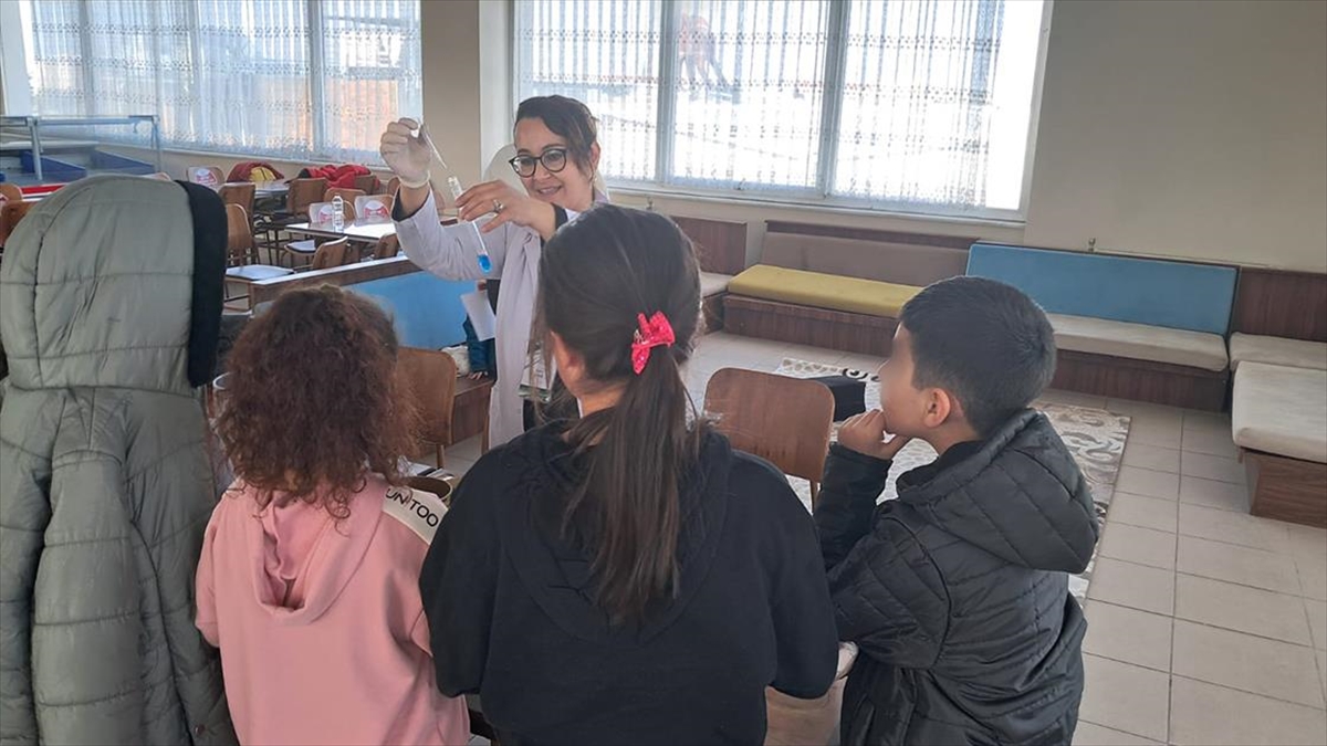 Kayseri'de Depremzede Çocuklar İçin Bilimsel Etkinlik Düzenlendi