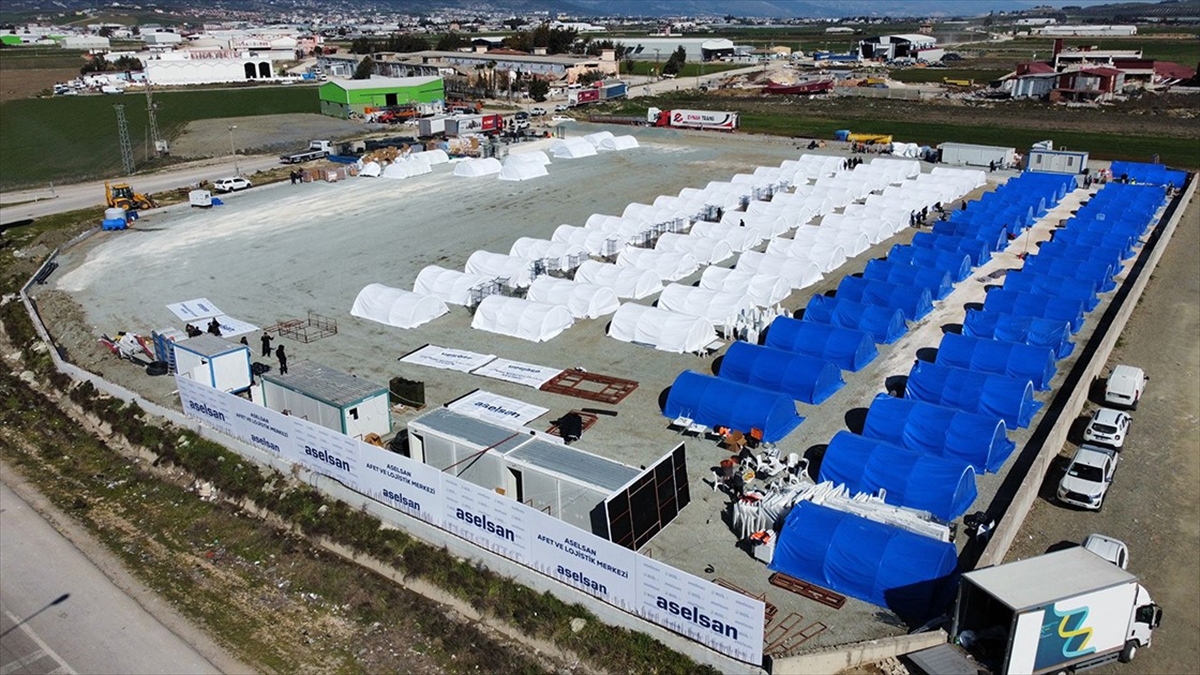 Aselsan Depremin Yaralarını Sarmak İçin Afet Bölgesinde