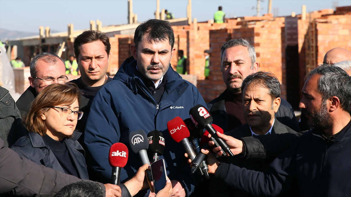 Bakan Kurum: Depremin Ağır Hasar Verdiği Yerlere Yeni Bir Master Plan Çalışması Yapıyoruz