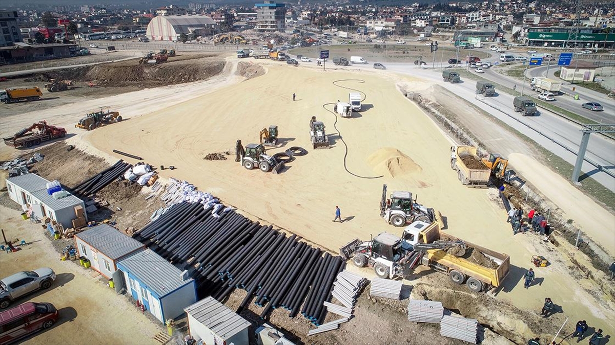Konya Büyükşehir Belediyesi Hatay'da Kuracağı Konteyner Kentin Altyapısını Tamamlıyor