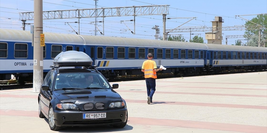 'Arabalı Tren' İle Gurbetten Sılaya Yolculuk