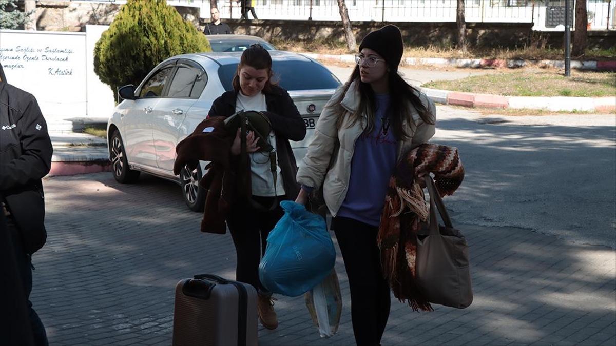 Trakya'dan 119 Gönüllü Sağlıkçı Daha Deprem Bölgesine Gitti