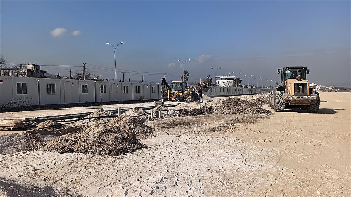 Osmaniye'de Kurulacak Konteyner Kentin Altyapı Çalışması Sürüyor