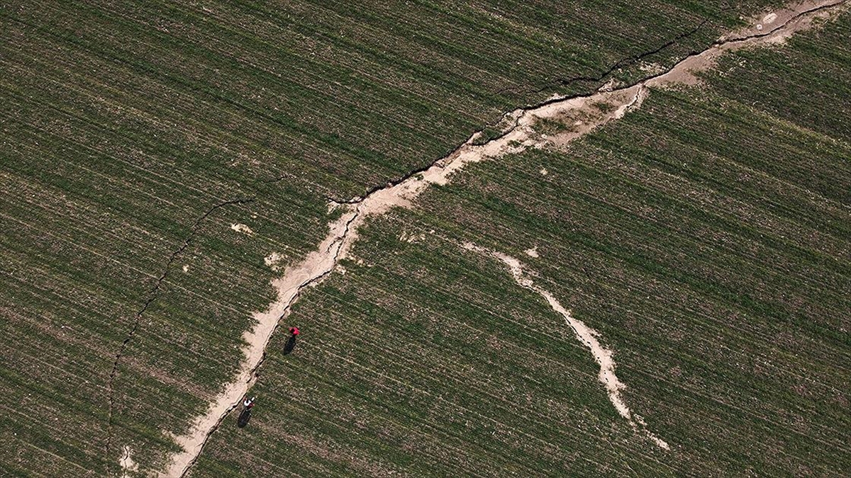 Kahramanmaraş'ta Fay Hattının Geçtiği 140 Haneli Ördekdede Mahallesi Enkaza Döndü