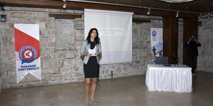 KUŞADASI’NDA PSİKOLOGLAR DEPREMZEDELER İÇİN BİR ARAYA GELDİ