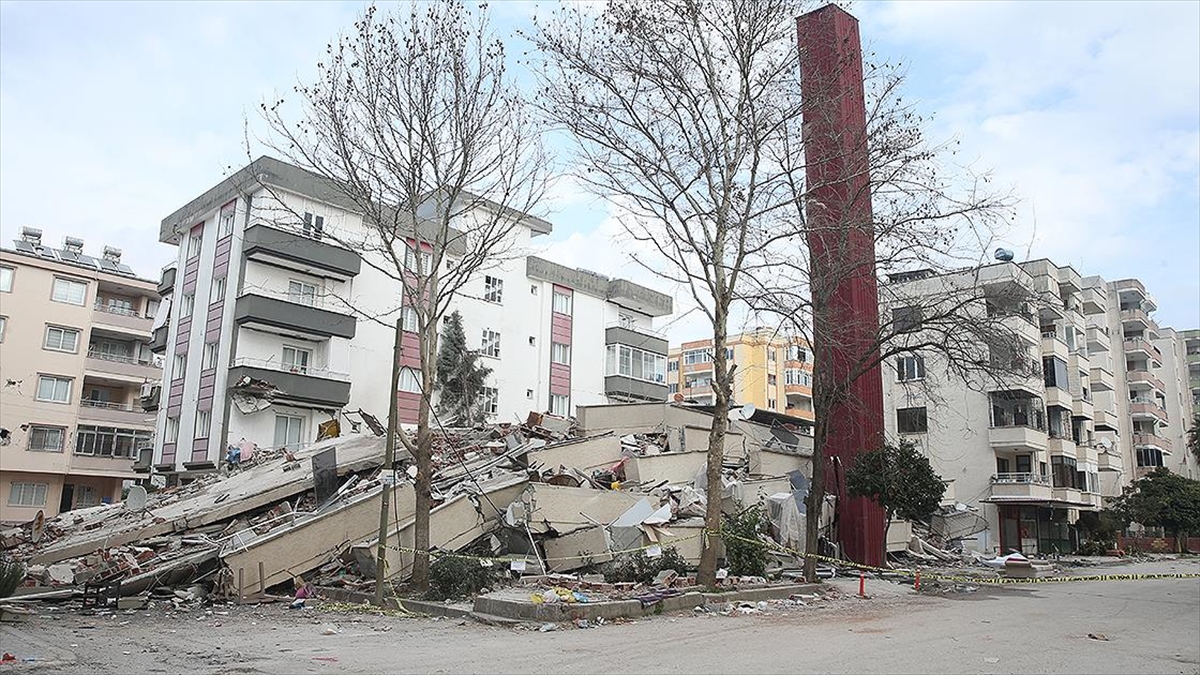 Osmaniye'de 335 Binanın Acil Yıkım İşlemi Sürüyor