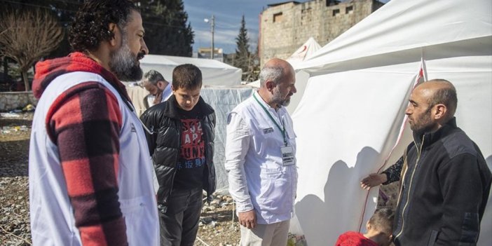 "yeryüzü Doktorları" Adıyaman'da Depremzedeleri Sağlık Kontrolünden Geçiriyor