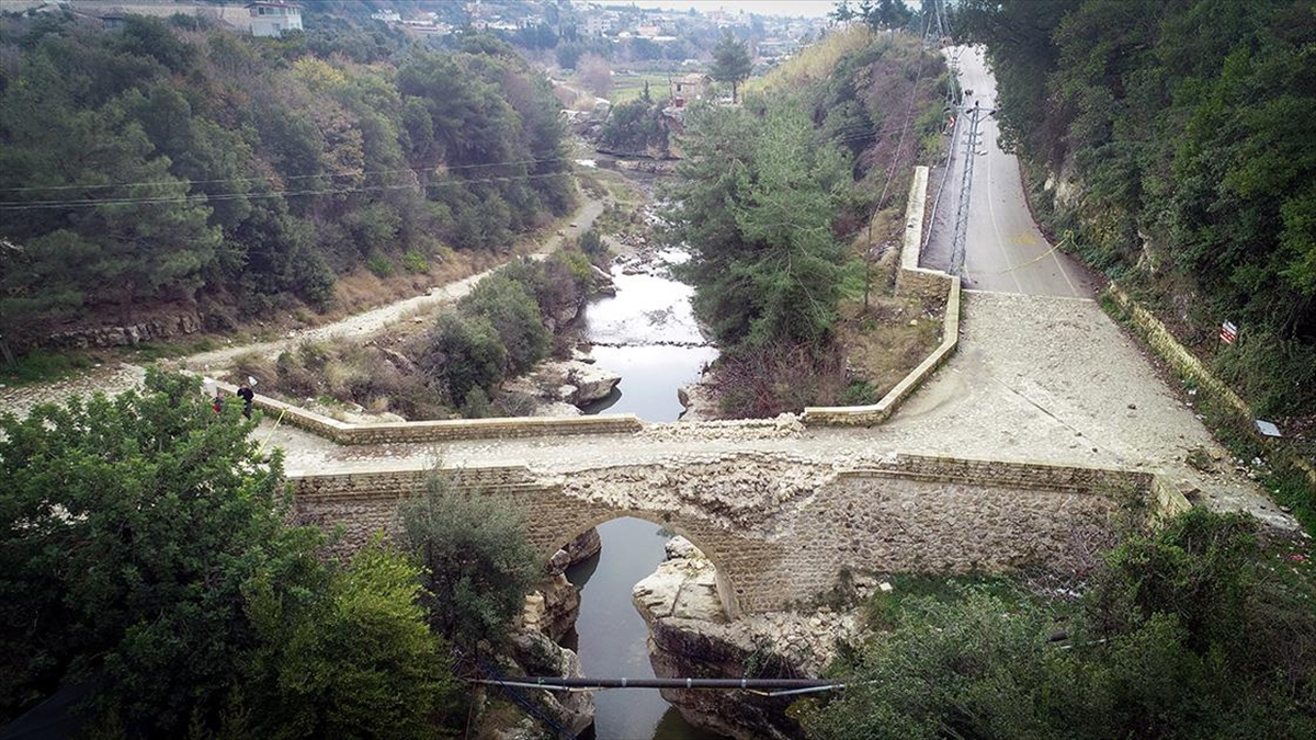 "tarihi Eserler Kenti" Hatay'daki Batıayaz Köprüsü, Depremler Nedeniyle Zarar Gördü